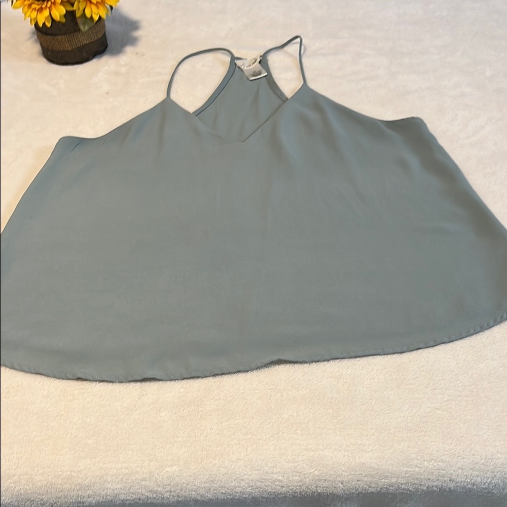 Wet Seal Green Boxy Cami Size M Flowy Spaghetti Strap Lightweight - Picture 2 of 8